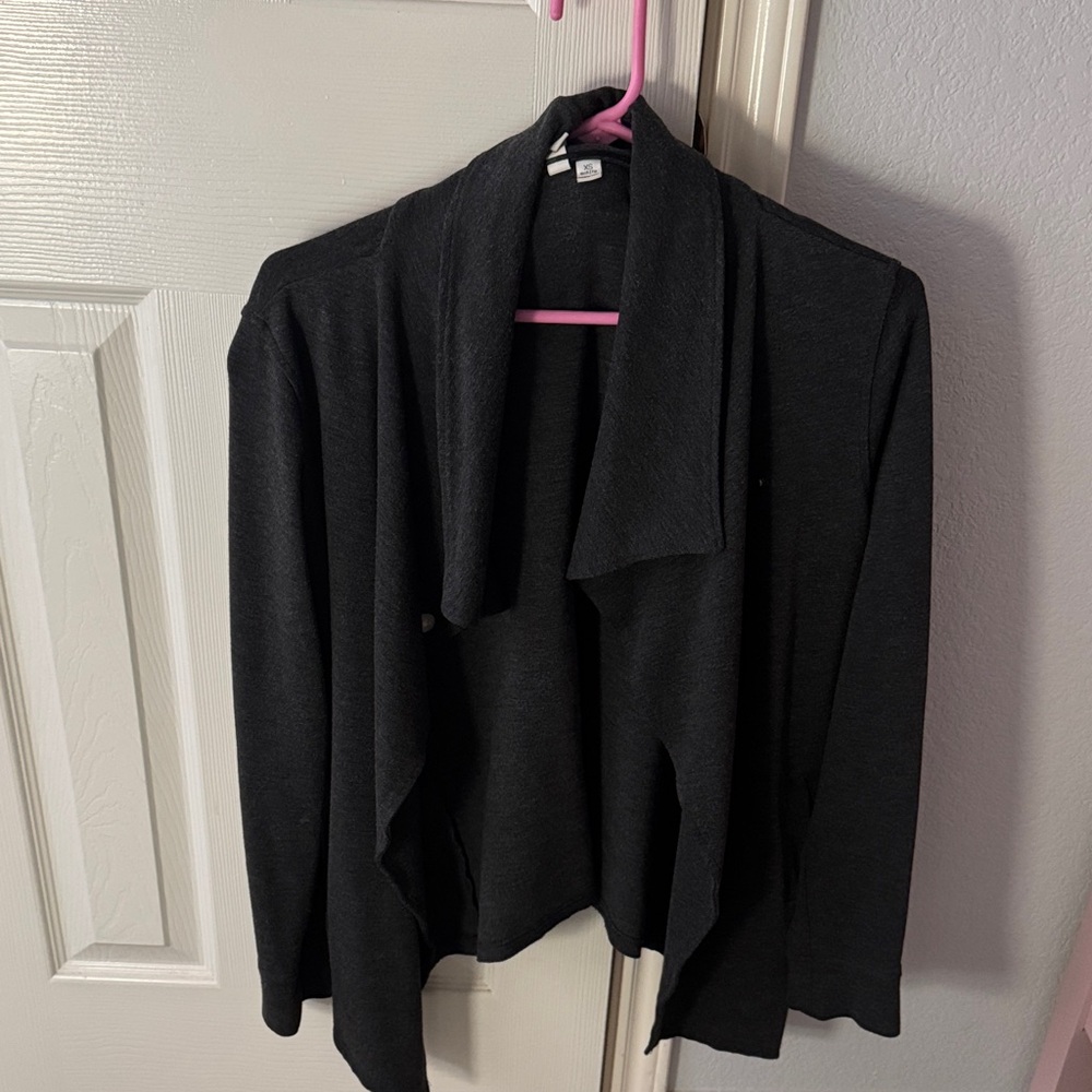 Kensie Women's Grey Snap Front Cardi